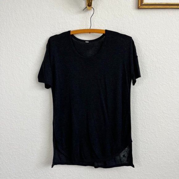 lululemon athletica Sweaters - Lululemon Daya Knit Tee Heathered Black